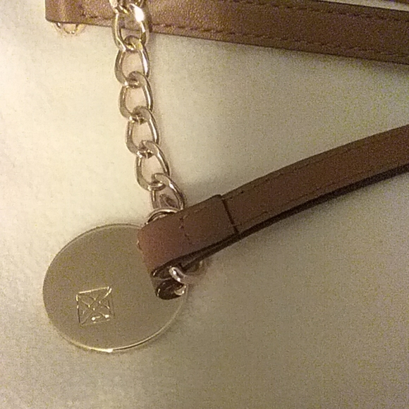 purse - Picture 2 of 3